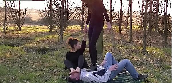  The Anna s Experiences - Trampling in the Outdoor